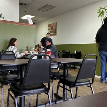 Chef D's Breakfast - Ambiance - Breakfast & Brunch Near Me - Indianapolis, Indiana
