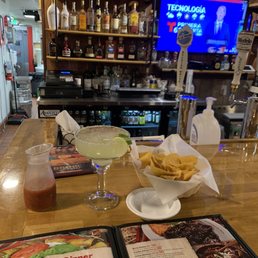 Regular size classic Margarita w salt Regular size classic Margarita w salt