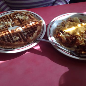 Huddle House - Breakfast & Brunch Near Me - Soddy Daisy, Tennessee Huddle House - Breakfast & Brunch Near Me - Soddy Daisy, Tennessee