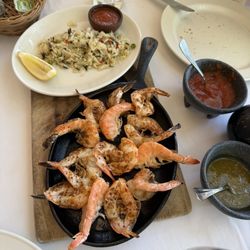 Tres Bistro - Shrimp in oil and garlic with Spanish rice