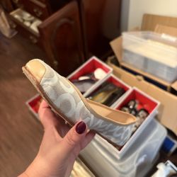 Estate to Go - Coach shoes