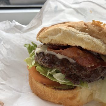 The Original Ranch House - Hamburger with cheese and bacon - Diners Near Me - Windsor, Connecticut
