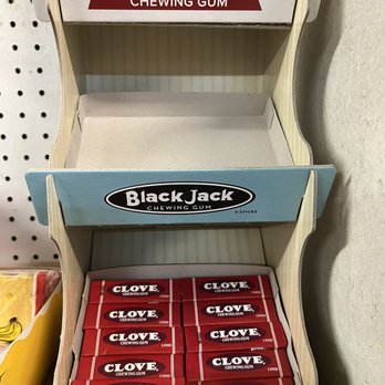 Bradley's Country Store - Old school gum - Grocery Near Me - Tallahassee, Florida