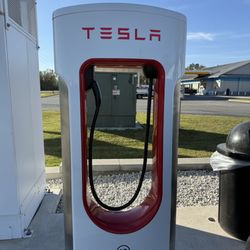 Tesla Supercharger - Charger