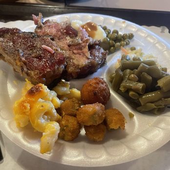 Mutts BBQ - My favs: ribs, green beans, okra. mac&cheese - Barbeque Near Me - Greer, South Carolina