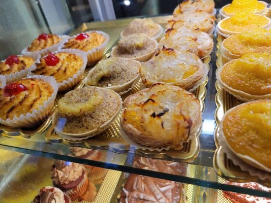 Caledonia Bakery & Pastry by null