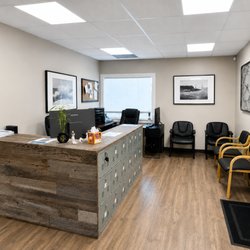 Hands On Rehab & Aquatics - Clinic reception area