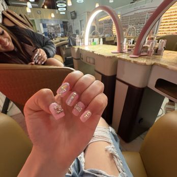 Night Light Nail Salon - unprofessional. the owner has the child running all over the place . nails were ugly . waste of 235 - Nail Salons Near Me - Seattle, Washington
