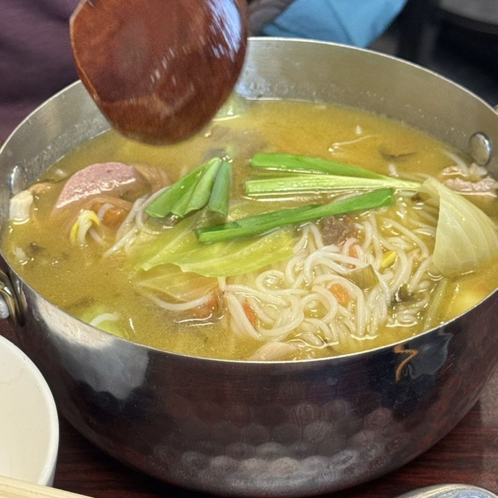 Y Noodles - Rice noodles - Desserts Near Me - Falls Church, Virginia Y Noodles - Rice noodles - Desserts Near Me - Falls Church, Virginia