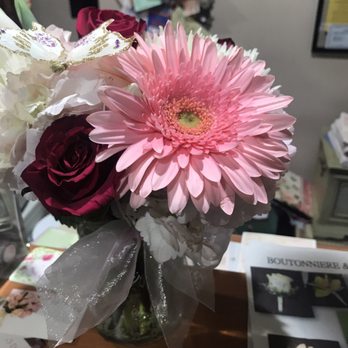 Lavanda Flowers & Gifts - Florists Near Me