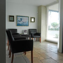 Coast Hearing and Balance Center - Our lobby facing East Pacific Highway in Corona del Mar (Newport Beach)