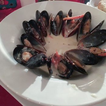 El Farol Restaurant - Mejillones y Crema De Mostaza - Spanish Near Me - Santa Fe, New Mexico El Farol Restaurant - Mejillones y Crema De Mostaza - Spanish Near Me - Santa Fe, New Mexico