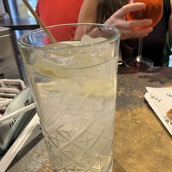 Farini - Vodka lemon spritz - Italian Near Me - Venezia, VE