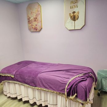 MNS Wellness Massage - Cute and clean room - Massage Near Me - Manassas, Virginia MNS Wellness Massage - Cute and clean room - Massage Near Me - Manassas, Virginia