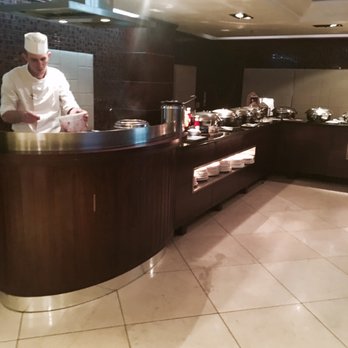 Amba Hotel - Nice breakfast in the morning, this is the hot side and there is a cold side - Hotels Near Me - London, XGL