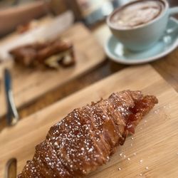 Cumbres Coffee Roasters - Croissant with guava and cheese