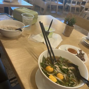OneV Pho Bistro - Phở gà lồng - Vietnamese Near Me - Garden Grove, California OneV Pho Bistro - Phở gà lồng - Vietnamese Near Me - Garden Grove, California