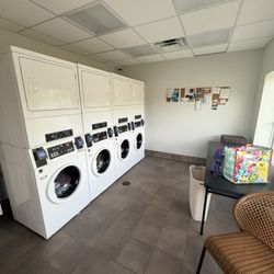 Crystal River KOA Journey - Laundry room