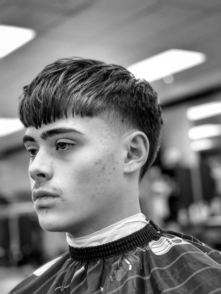 Taylord Barbershop Logo