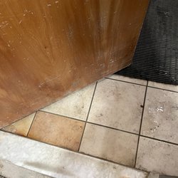Choice Fitness - Grime on the ceramic tiles