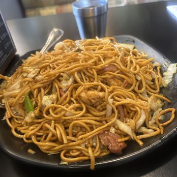 Home Eat - Combination Chow Mein - Chinese Near Me - Santa Clara, California