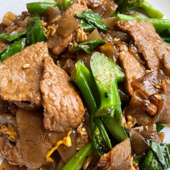 Thailand Modern Eatery - Beef Pad See Ew - Thai Near Me - Providence, Rhode Island Thailand Modern Eatery - Beef Pad See Ew - Thai Near Me - Providence, Rhode Island
