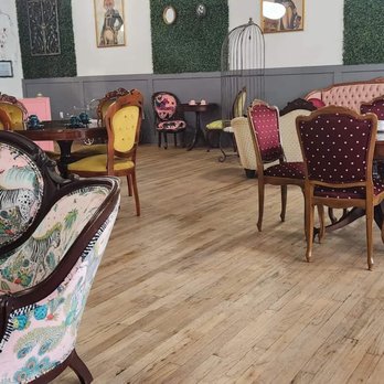 The Dollhouse Tearoom - Tea Rooms Near Me - Seguin, Texas