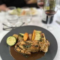 Café Madame - Roasted chicken and mixed vegetables