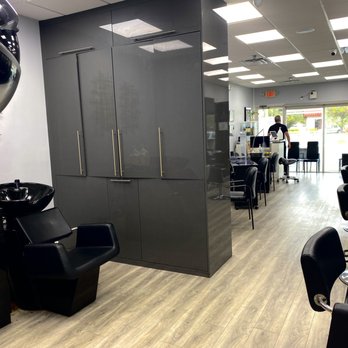Hector Salon - Hair Salons Near Me - Miami, Florida Hector Salon - Hair Salons Near Me - Miami, Florida