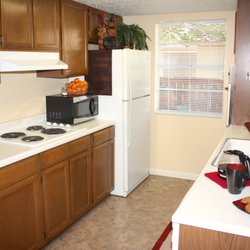 The Carlton Club Inn - Safari Suite Kitchen