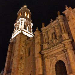 Starbucks - Less than two minutes away from Starbucks is Cathedral Basilica of Zacatecas.   A menos de dos minutos es Catedral Basílica de Zacatecas.