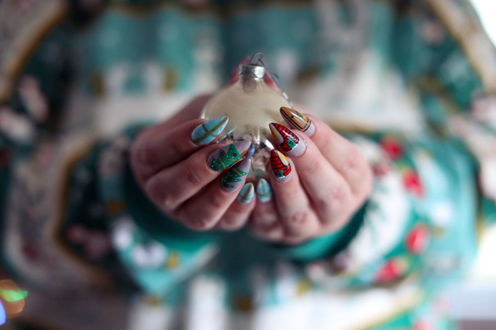 Belong Hair Salon Logo