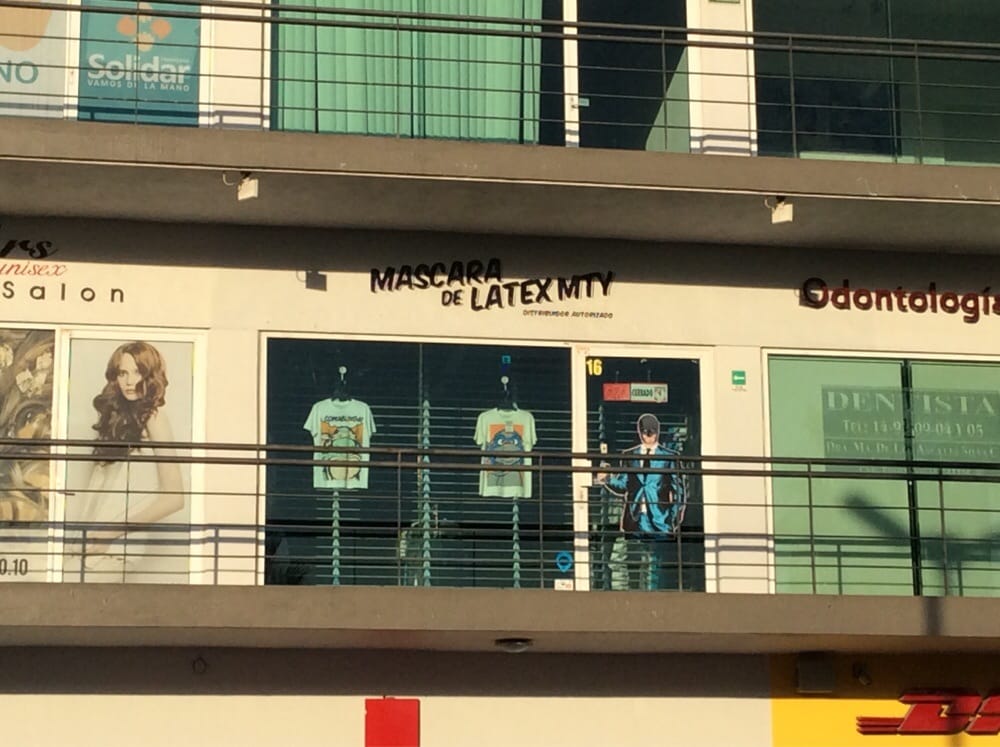 MÁSCARA DE LÁTEX MONTERREY Av. Eugenio Garza Sada, Monterrey, Nuevo