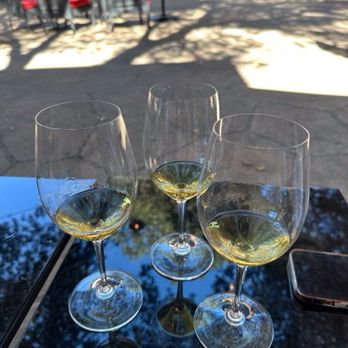 Grapeline Wine Tours - Wine Tours Near Me