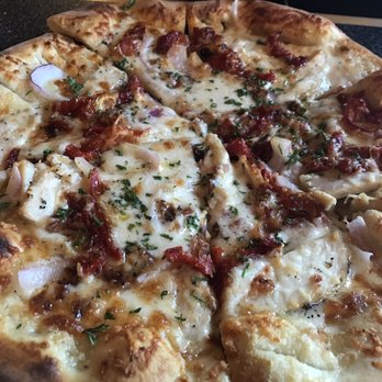 Smoking Monkey Pizza - The Cosmic Chicken Pizza... super delicious!!!!! - Pizza Near Me - Renton, Washington