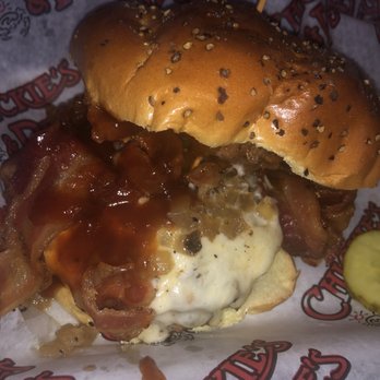 Chickie's & Pete's - BBQ Burger - American Near Me - Marlton, New Jersey