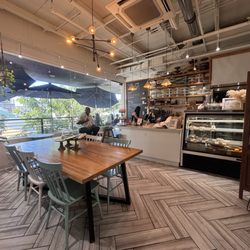 Café LAPIN - Inside
