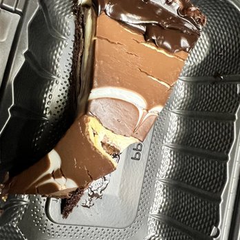 Olive Garden Italian Restaurant - Black Tie Mousse Cake ordered to go. - Italian Near Me - Tempe, Arizona Olive Garden Italian Restaurant - Black Tie Mousse Cake ordered to go. - Italian Near Me - Tempe, Arizona