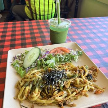 Peace Café - Yakisoba Fried Noodles and Super Greens Smoothie - Vegan Near Me - Honolulu, Hawaii Peace Café - Yakisoba Fried Noodles and Super Greens Smoothie - Vegan Near Me - Honolulu, Hawaii