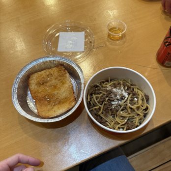 Wow Spaghetti - Bulgogi Pasta with garlic toast and honey - Pasta Shops Near Me - Santa Clarita, California Wow Spaghetti - Bulgogi Pasta with garlic toast and honey - Pasta Shops Near Me - Santa Clarita, California