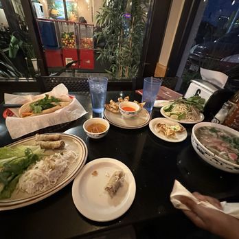 Pho Peoria - Combination pho, Grab wonton, egg rolls and chicken Banh Mi - Vietnamese Near Me - Aurora, Colorado Pho Peoria - Combination pho, Grab wonton, egg rolls and chicken Banh Mi - Vietnamese Near Me - Aurora, Colorado