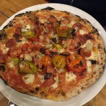 Il Lazzarone - SICILIANO tomato sauce, mozzarella, hot peppers, pepperoni, tomato, kalamata olives, artichokes, diced tomatoes, olive oil, sea salt 15.5 - Pizza Near Me - Kansas City, Missouri Il Lazzarone - SICILIANO tomato sauce, mozzarella, hot peppers, pepperoni, tomato, kalamata olives, artichokes, diced tomatoes, olive oil, sea salt 15.5 - Pizza Near Me - Kansas City, Missouri