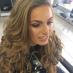 Daisy Unisex Hair Salon - Gabriela Catania looking beautiful hair by Daisy Salon.
