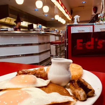 Ed's Easy Diner - Breakfast and interior - Burgers Near Me - Norwich, NFK