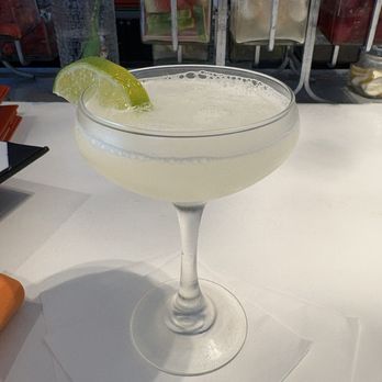 Catch Restaurant & Bar - White Cosmo which I love here - Bars Near Me - Longport, New Jersey Catch Restaurant & Bar - White Cosmo which I love here - Bars Near Me - Longport, New Jersey