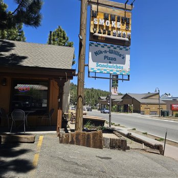 Nik n Willies Pizza of Mammoth - Outside - Pizza Near Me - Mammoth Lakes, California Nik n Willies Pizza of Mammoth - Outside - Pizza Near Me - Mammoth Lakes, California