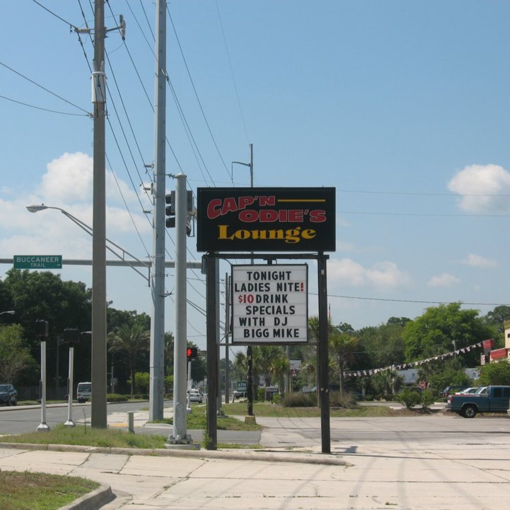 Very easily seen from road