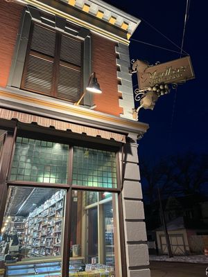 Martha's Vineyard Fine Wine & Gourmet Grocery by null