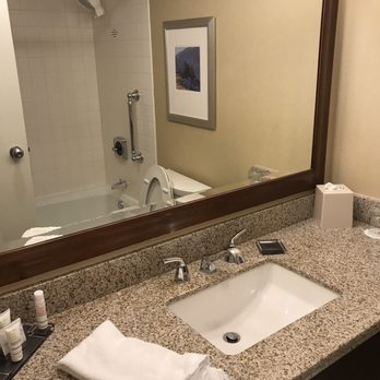 Denver Marriott West - Bathroom - Hotels Near Me - Golden, Colorado