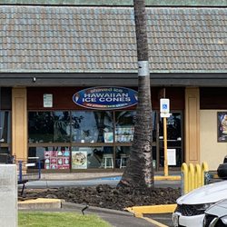 Hawaiian Ice Cones - The place to stay away from.